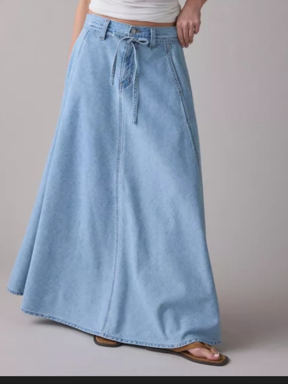 NWOT Levi's Xlong Light Wash Denim Skirt. Size 24. - Picture 9 of 13